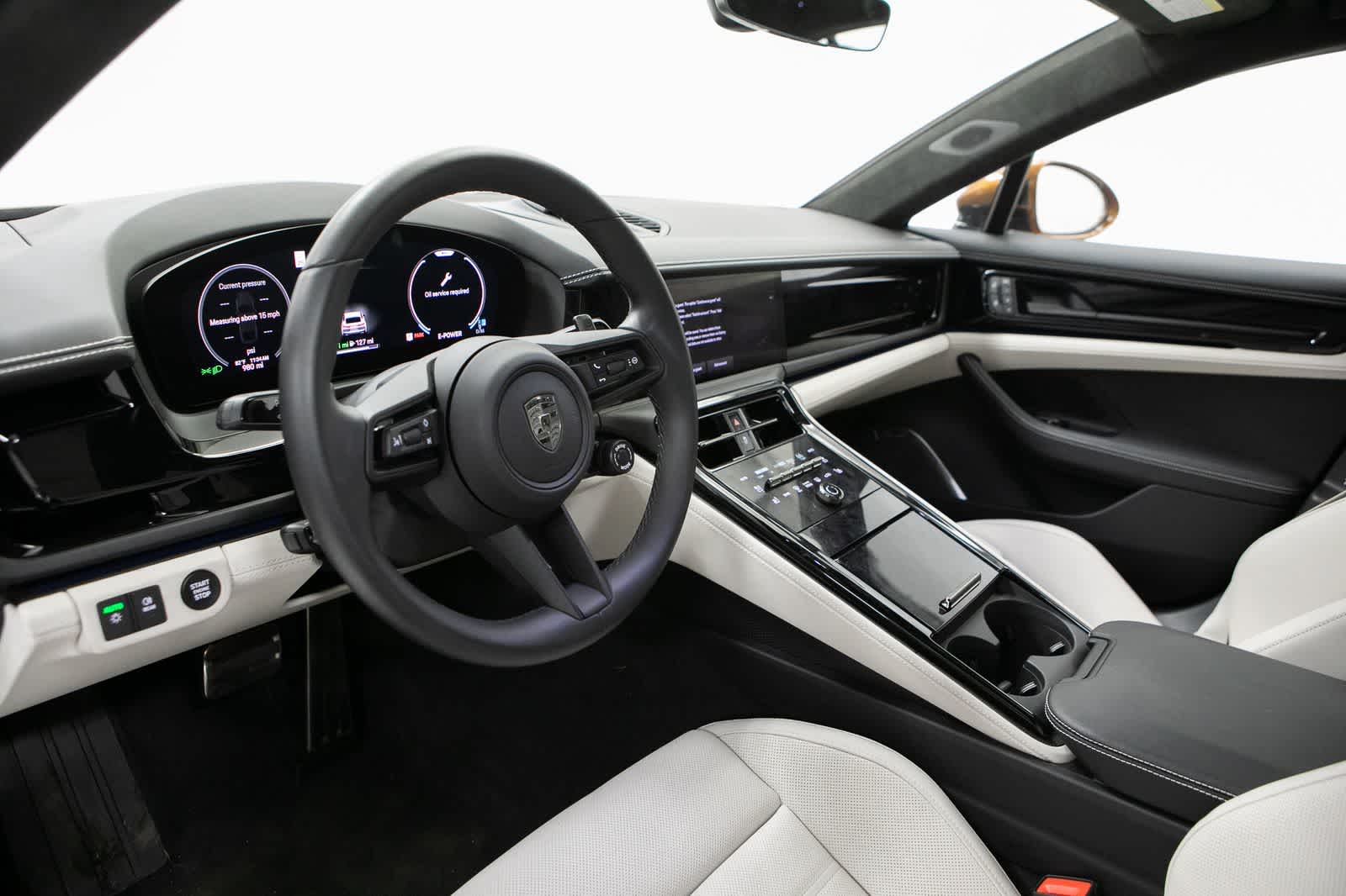 Thumbnail: 2025 Porsche Panamera - 4