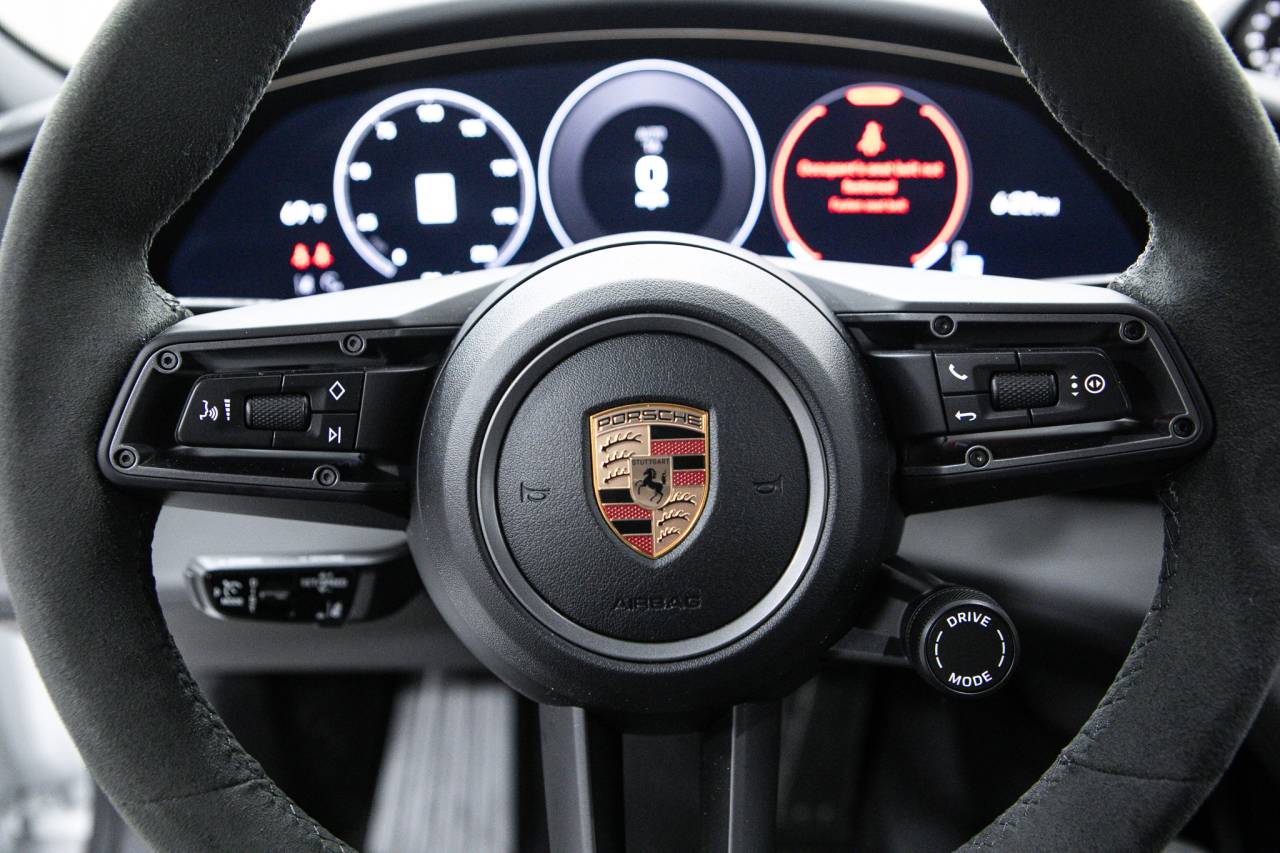 Thumbnail: 2026 Porsche Taycan - 21