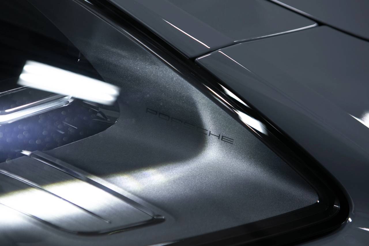 Thumbnail: 2026 Porsche Panamera - 13