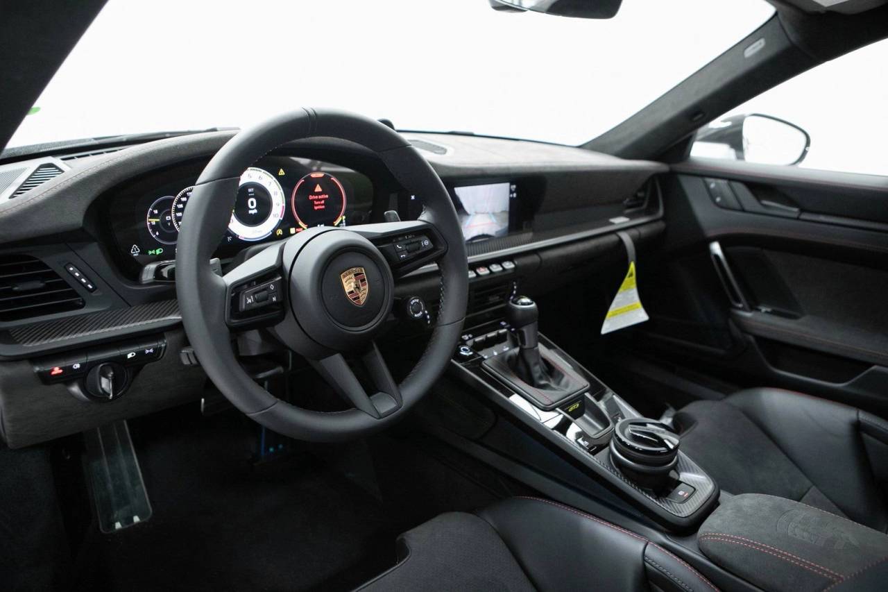 Thumbnail: 2026 Porsche 911 - 4