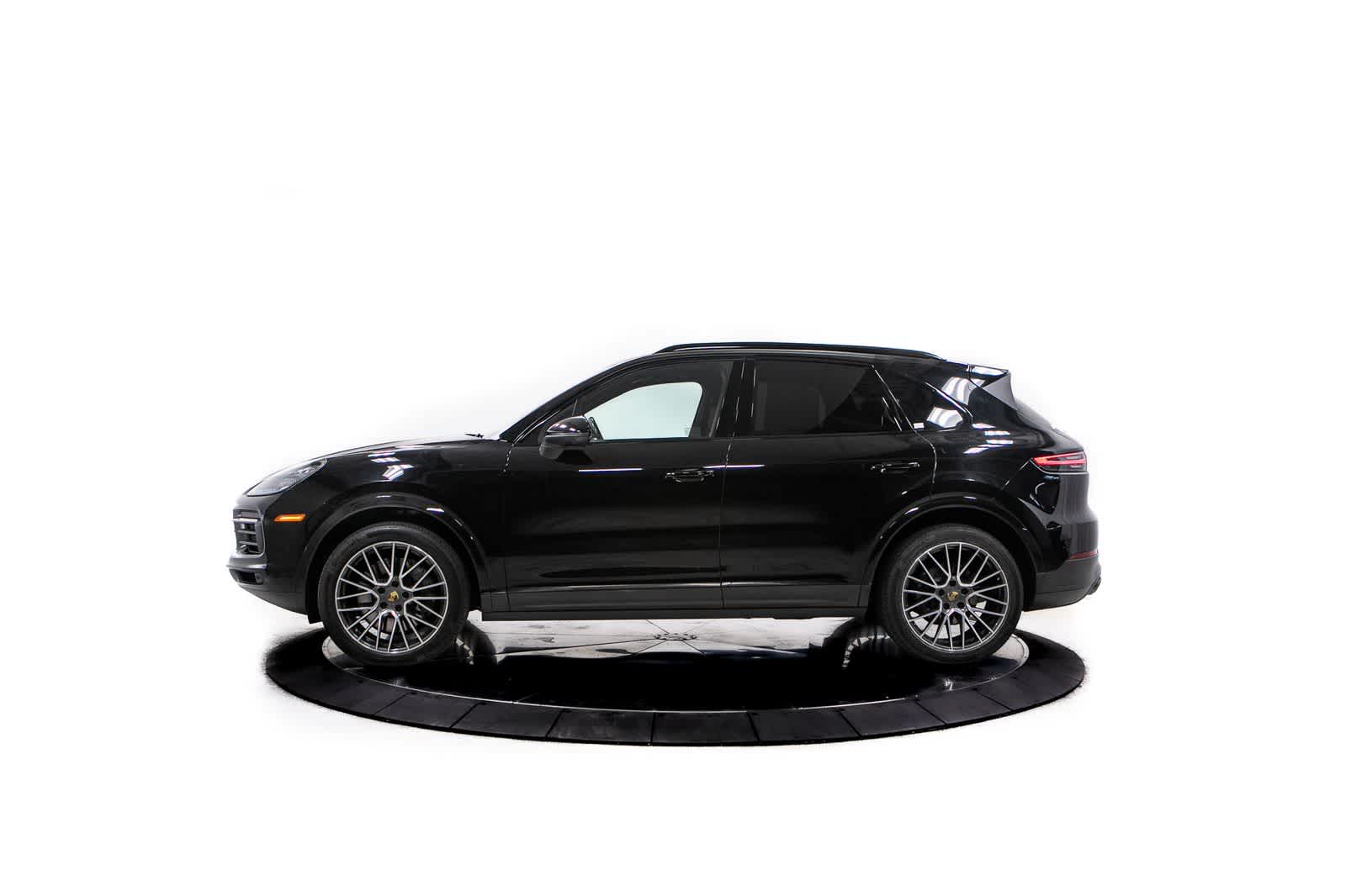 Thumbnail: 2023 Porsche Cayenne - 2