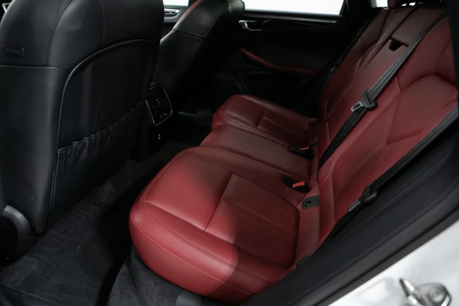 Thumbnail: 2024 Porsche Macan - 28