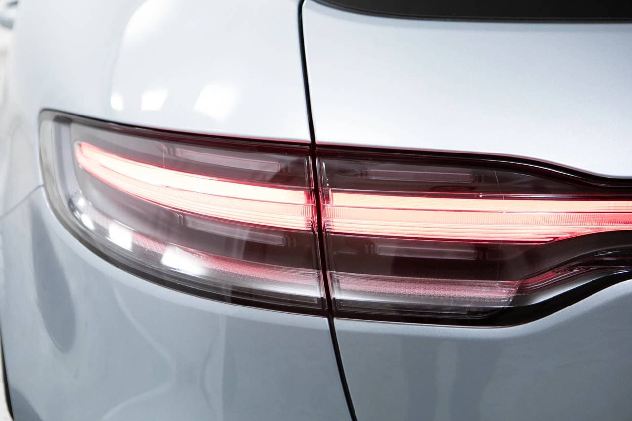 Thumbnail: 2026 Porsche Macan - 15