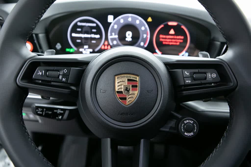 Thumbnail: 2025 Porsche  - 14