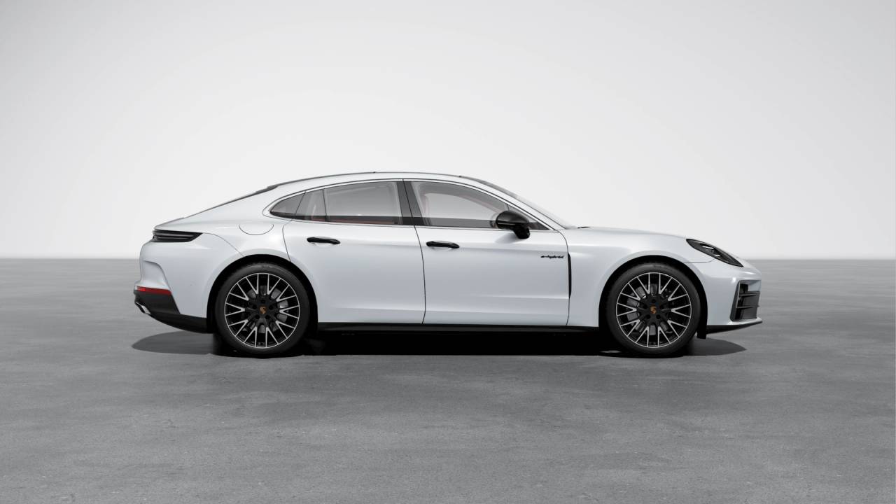 Thumbnail: 2026 Porsche Panamera - 5