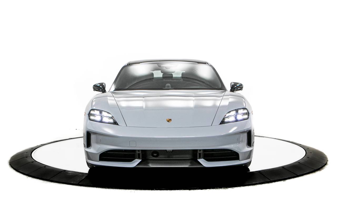 Thumbnail: 2026 Porsche Taycan - 10
