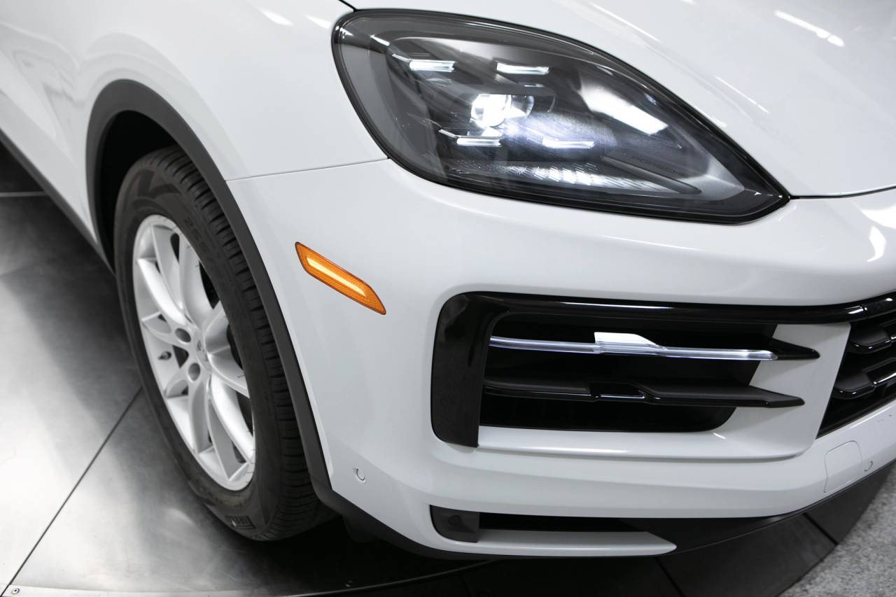 Thumbnail: 2026 Porsche Cayenne - 12