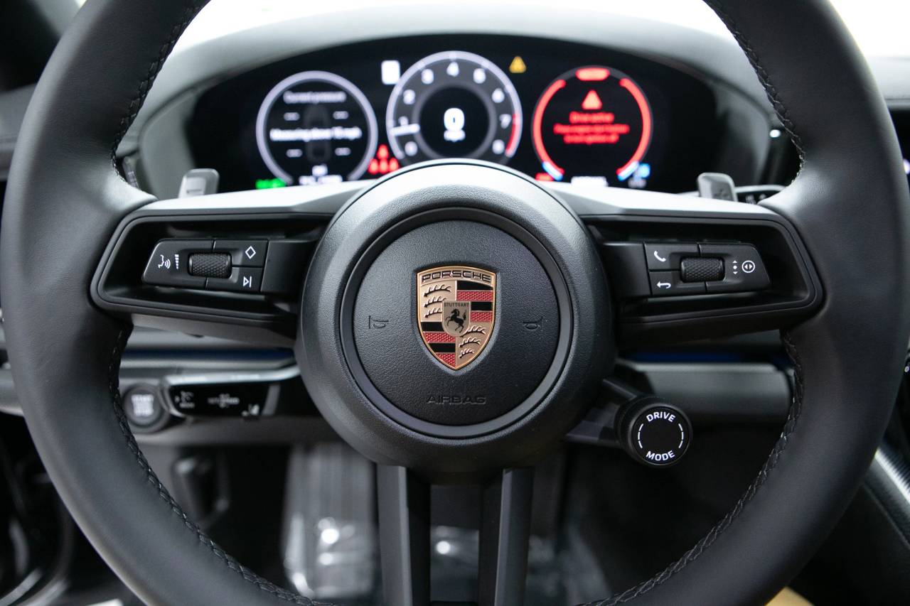 Thumbnail: 2026 Porsche Panamera - 21