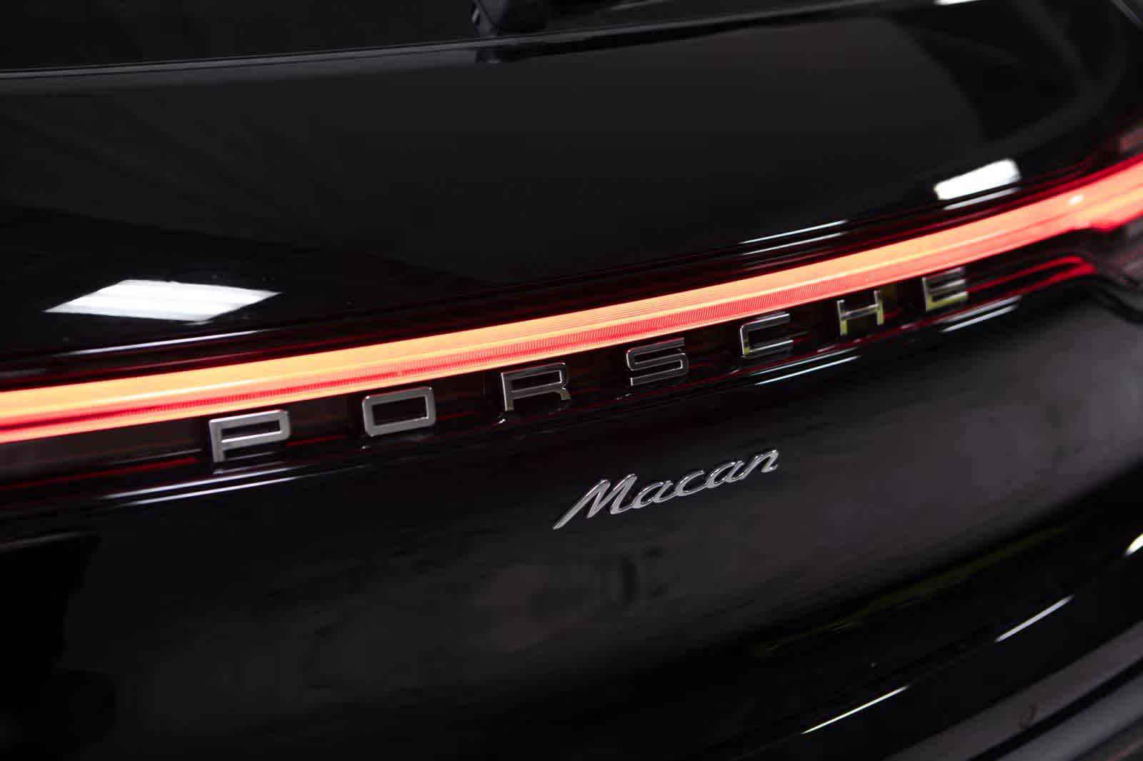 Thumbnail: 2026 Porsche Macan - 18