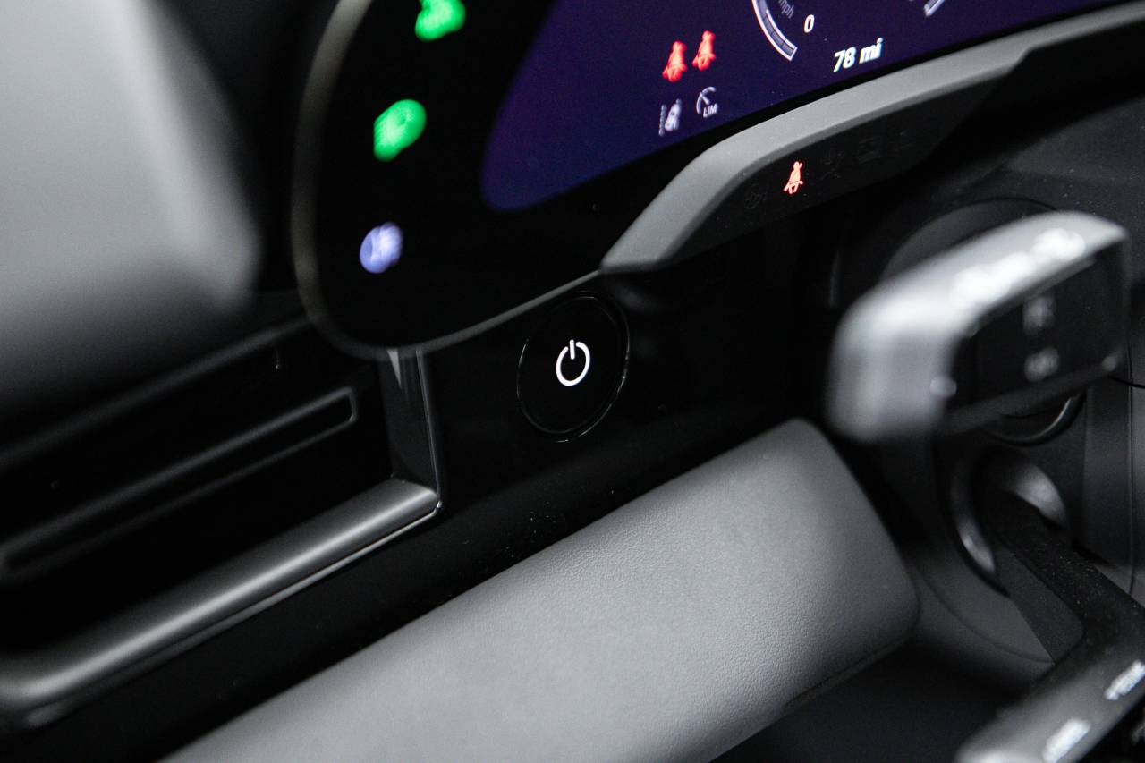 Thumbnail: 2026 Porsche Taycan - 27