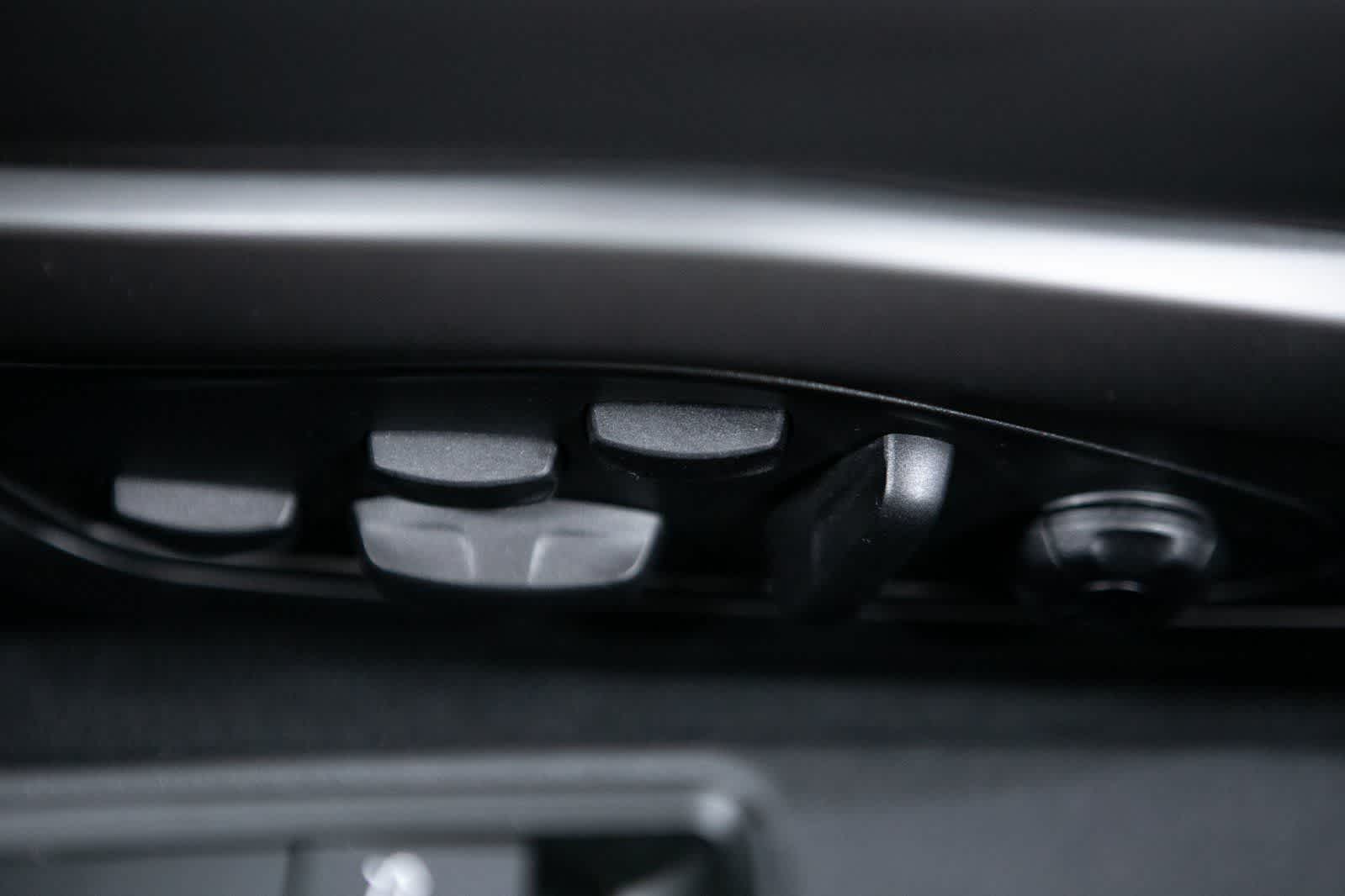 Thumbnail: 2025 Porsche 911 - 17