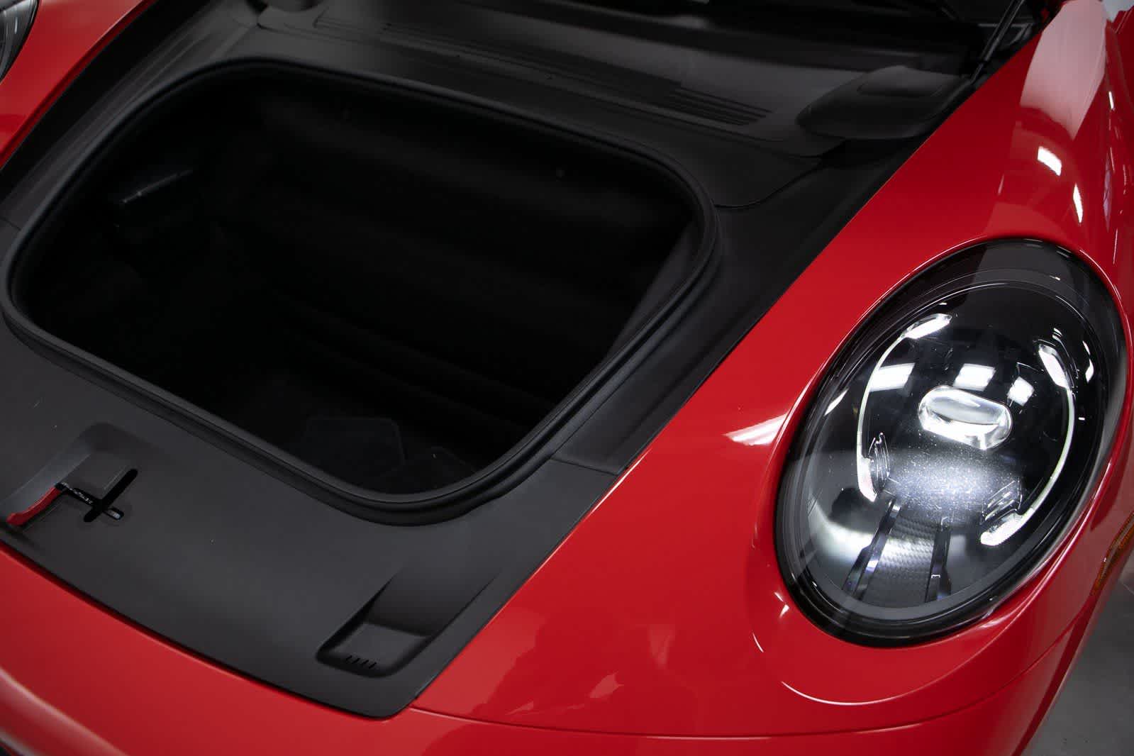 Thumbnail: 2025 Porsche 911 - 30