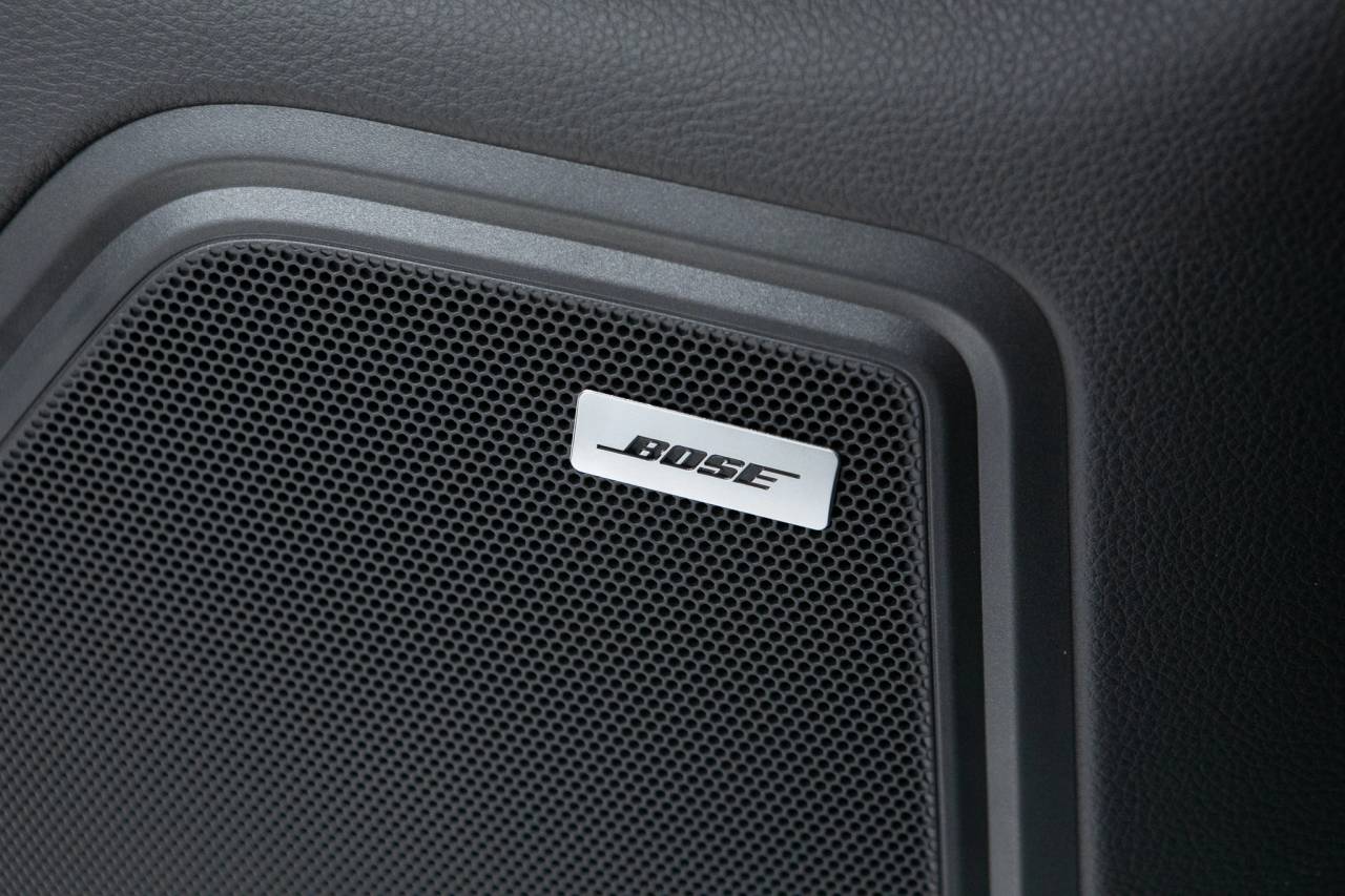 Thumbnail: 2026 Porsche Macan - 34