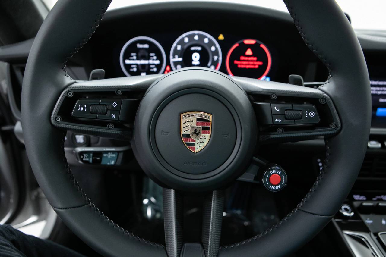 Thumbnail: 2026 Porsche 911 - 21