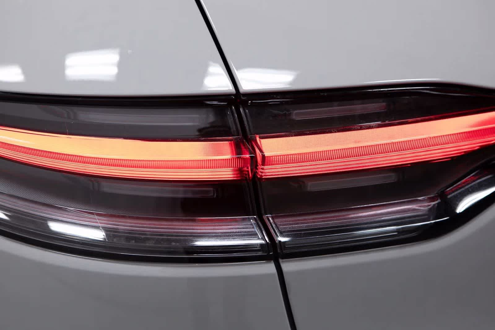 Thumbnail: 2026 Porsche Macan - 18