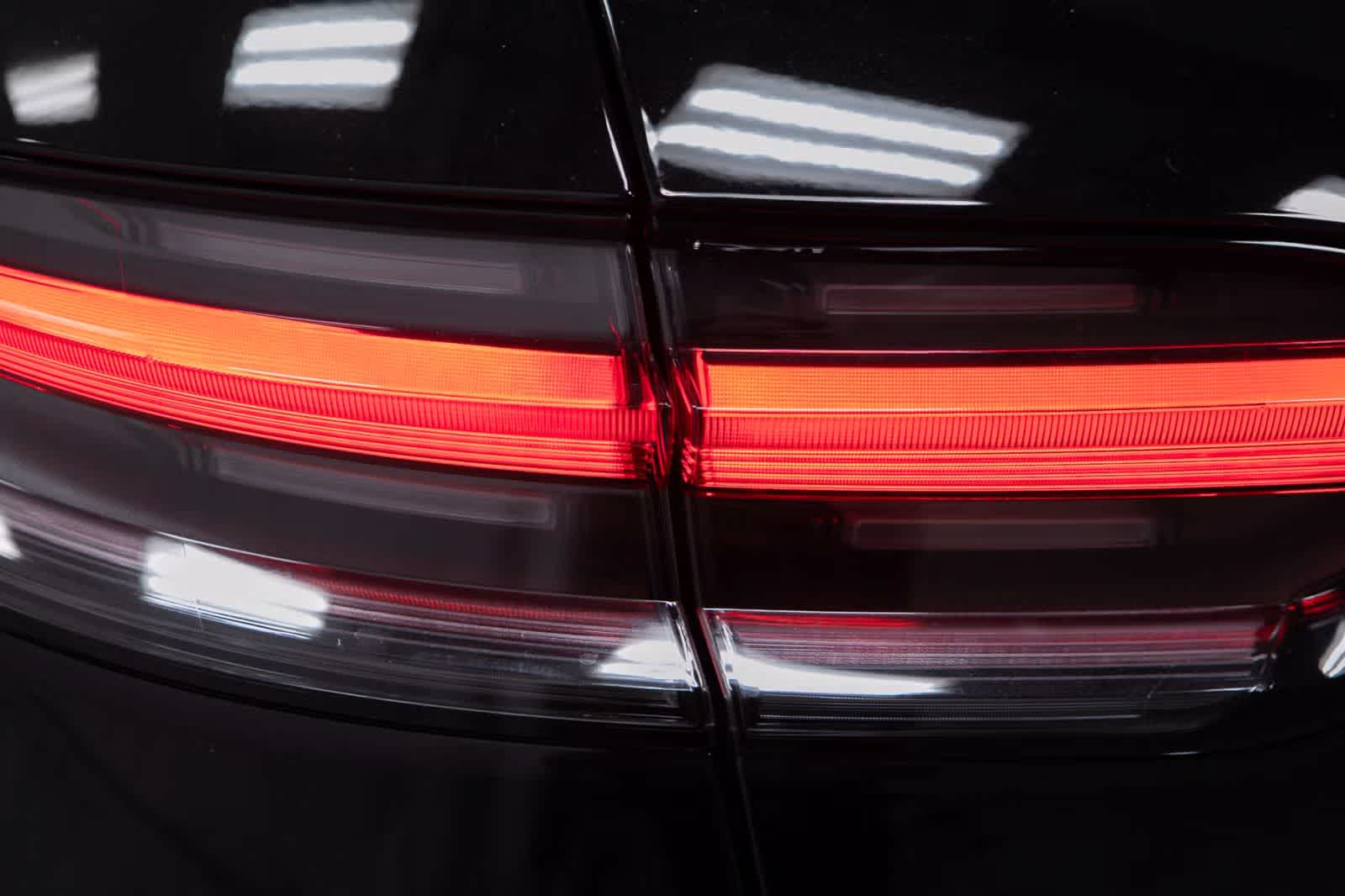 Thumbnail: 2026 Porsche Macan - 19