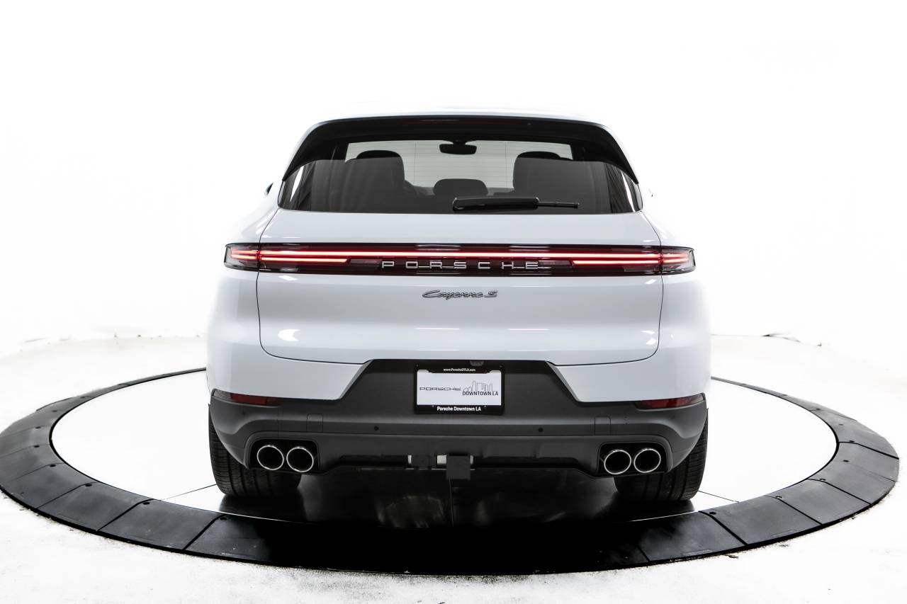 Thumbnail: 2025 Porsche Cayenne - 4