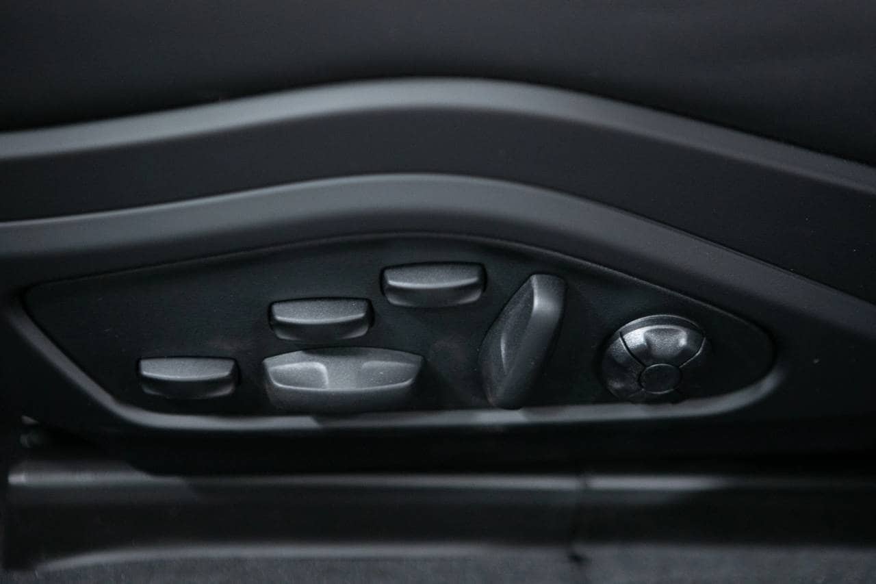 Thumbnail: 2026 Porsche Panamera - 24