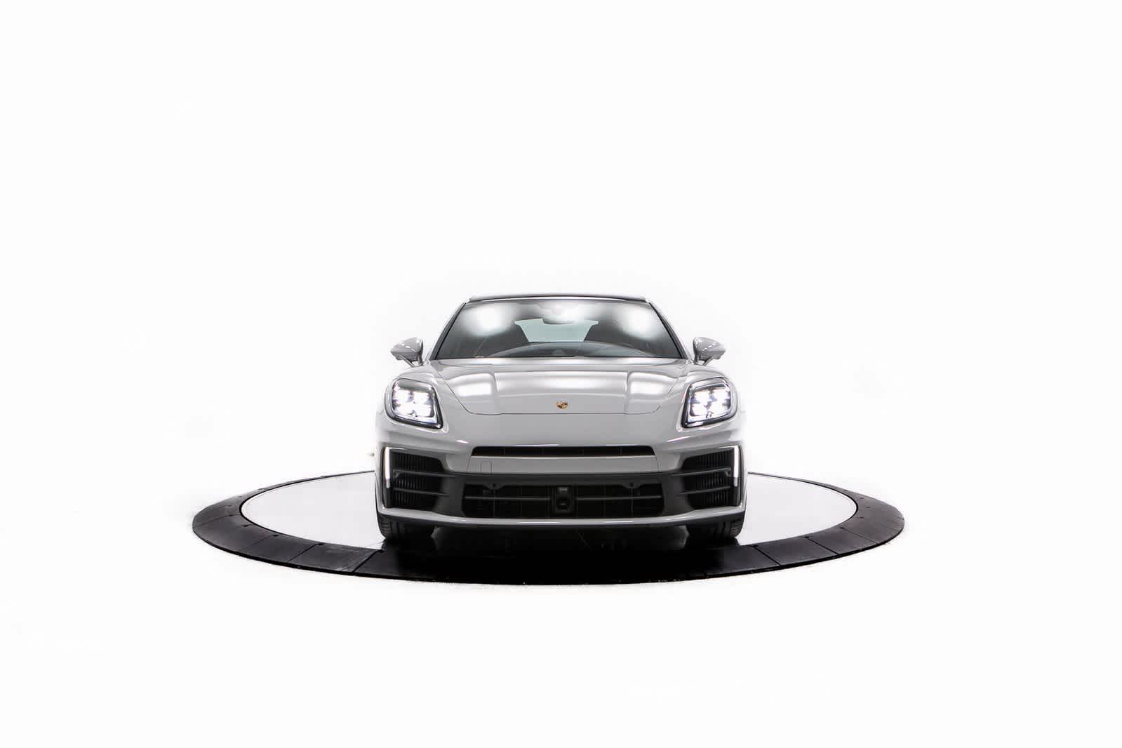 Thumbnail: 2025 Porsche Panamera - 10