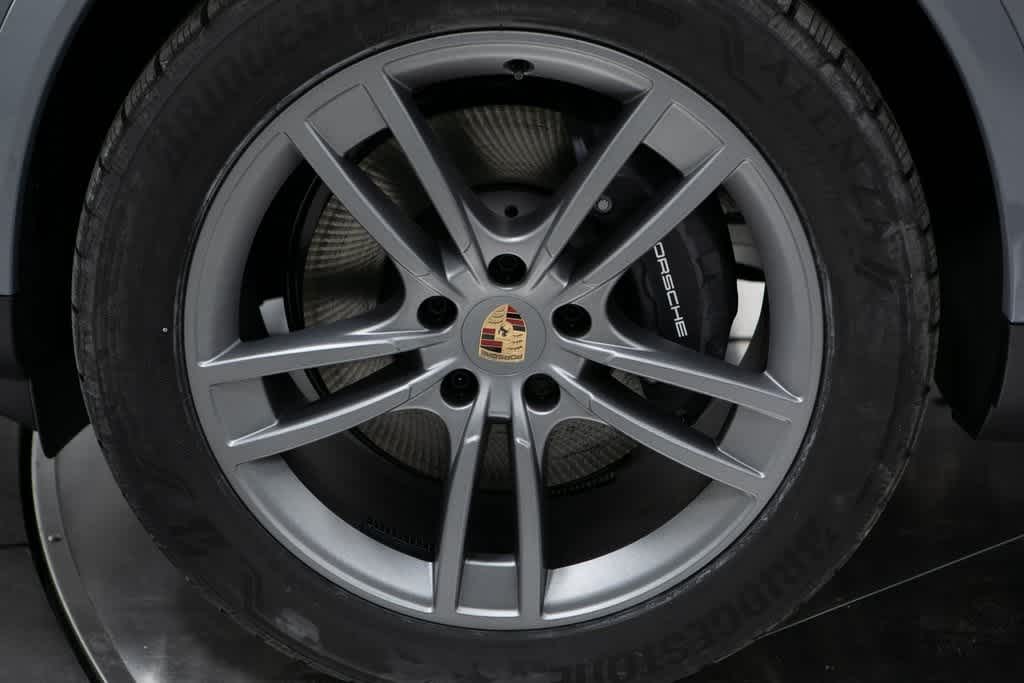 Thumbnail: 2025 Porsche  - 11