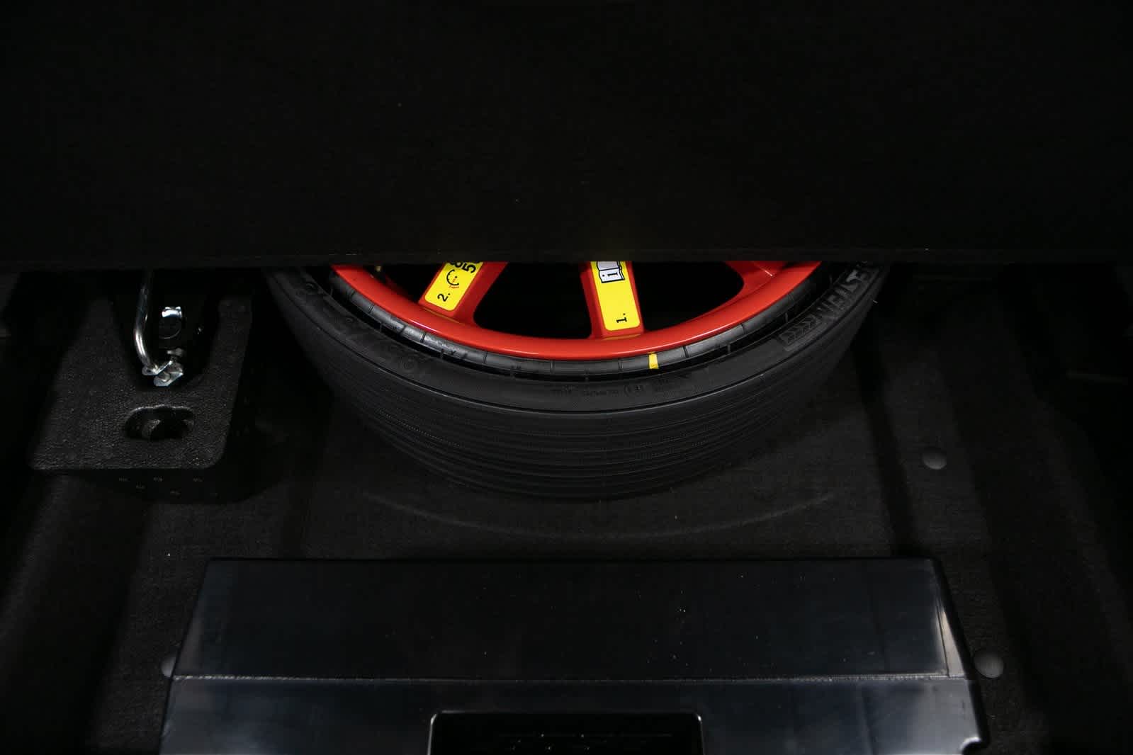 Thumbnail: 2025 Porsche Macan - 33