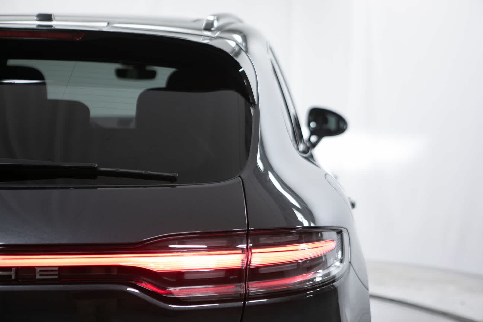 Thumbnail: 2026 Porsche Macan - 21