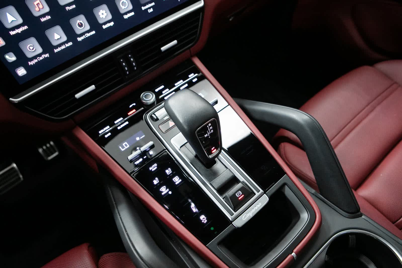 Thumbnail: 2023 Porsche Cayenne - 21