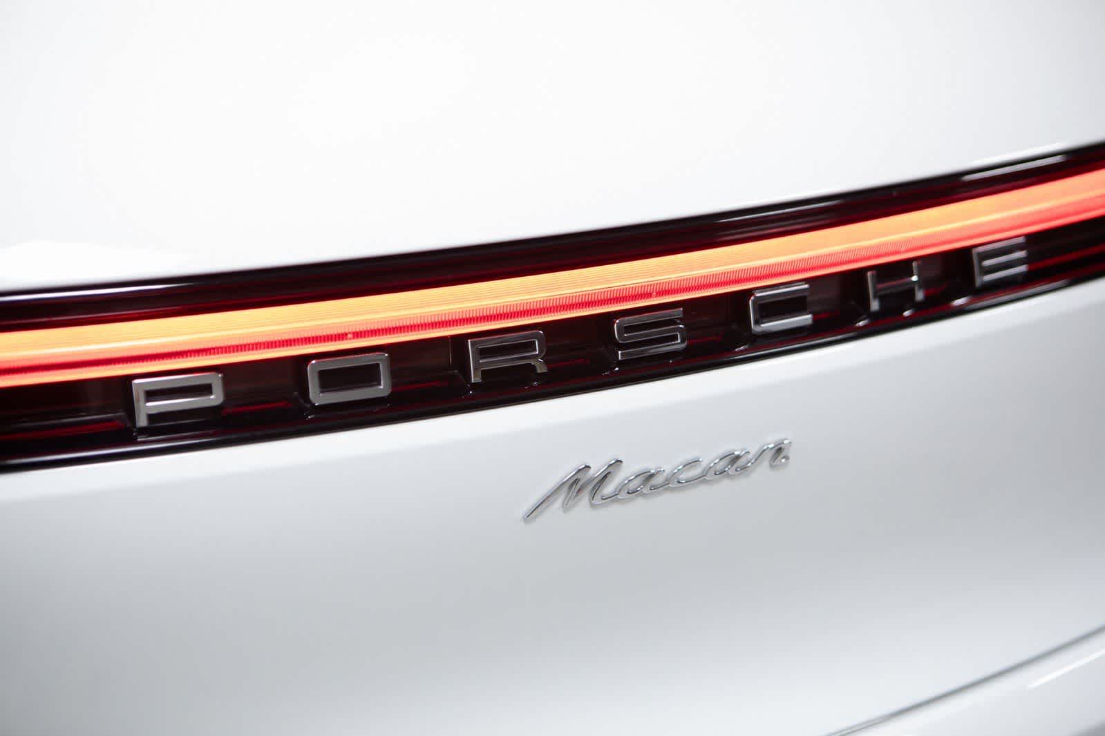 Thumbnail: 2023 Porsche Macan - 36