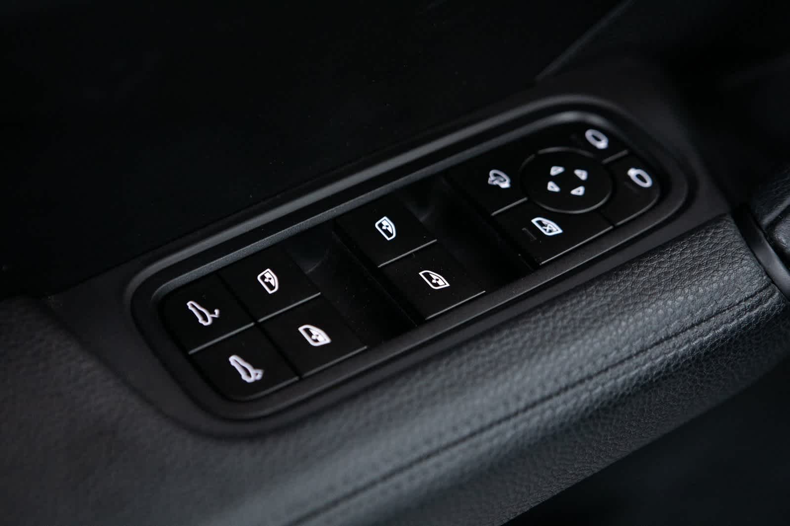 Thumbnail: 2024 Porsche Cayenne - 18