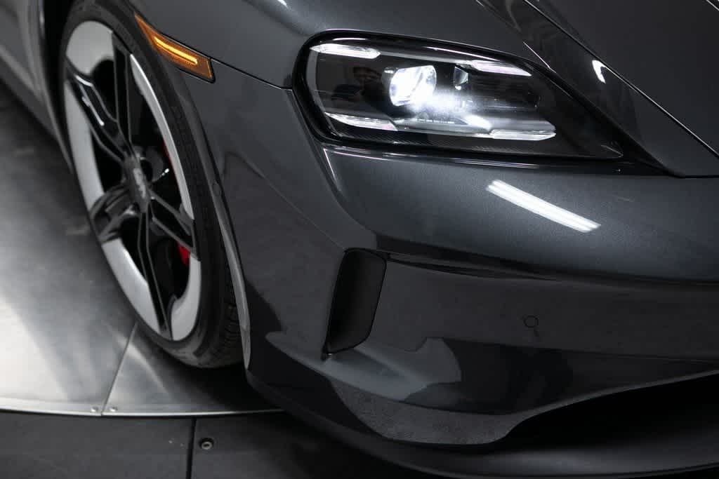 Thumbnail: 2025 Porsche Taycan - 12