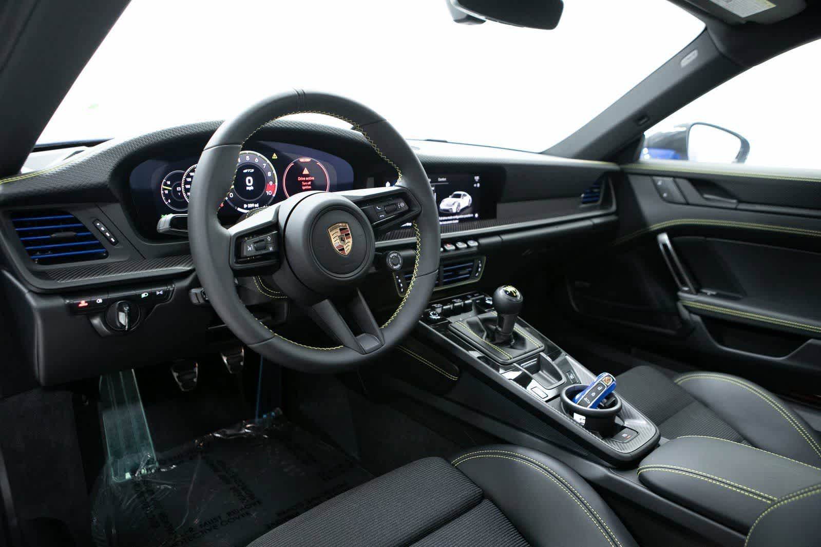 Thumbnail: 2025 Porsche 911 - 4