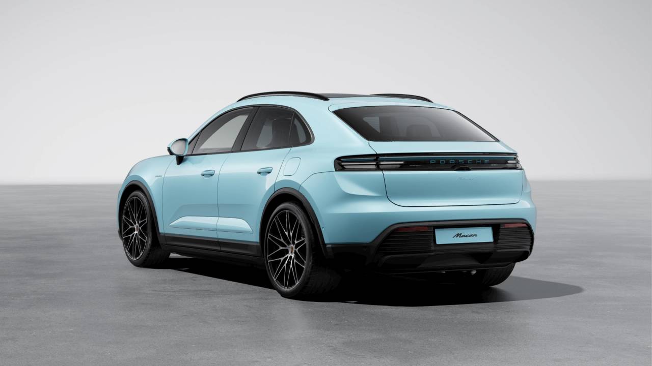 Thumbnail: 2026 Porsche Macan - 3