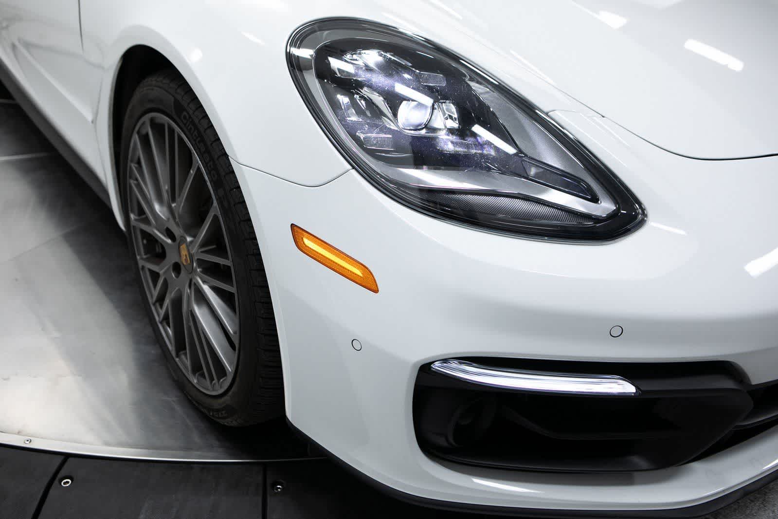 Thumbnail: 2023 Porsche Panamera - 12