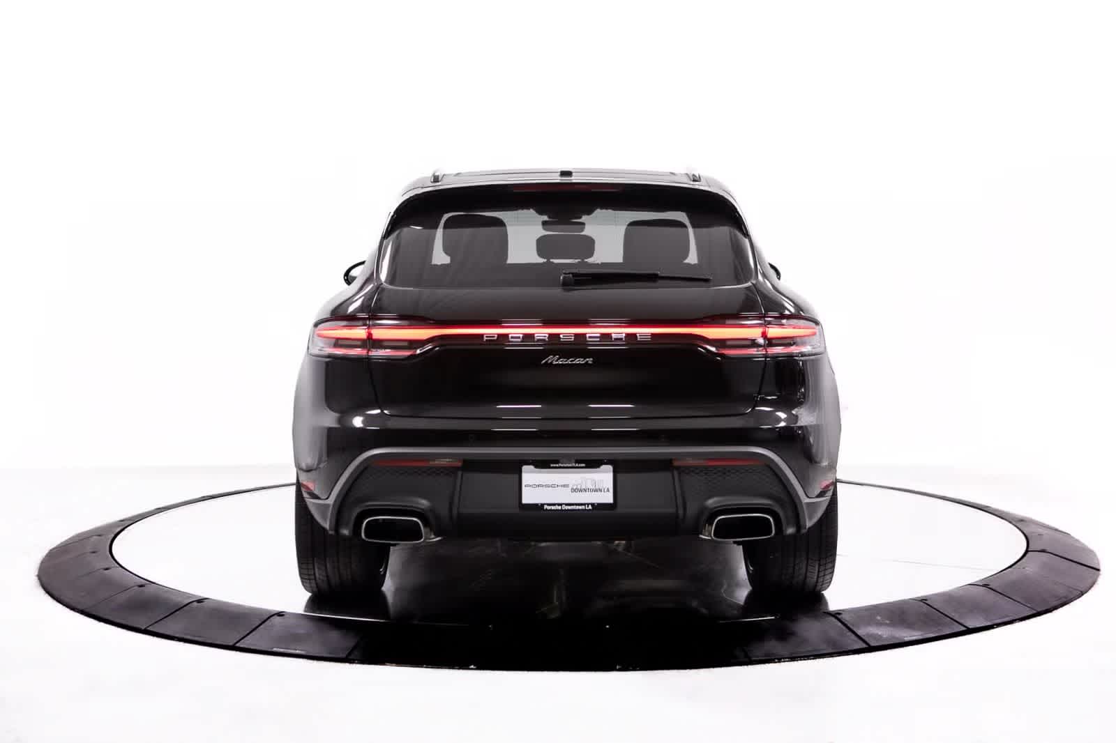 Thumbnail: 2026 Porsche Macan - 6