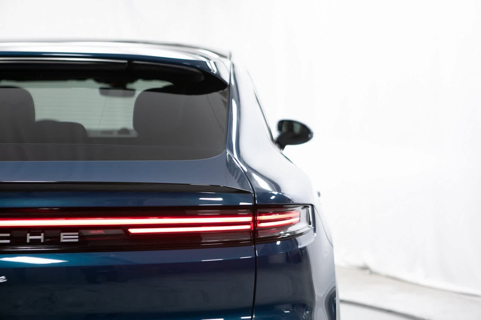 Thumbnail: 2024 Porsche Cayenne - 40