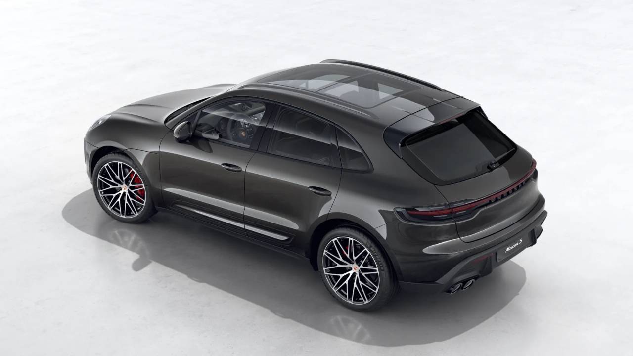 Thumbnail: 2026 Porsche Macan - 4