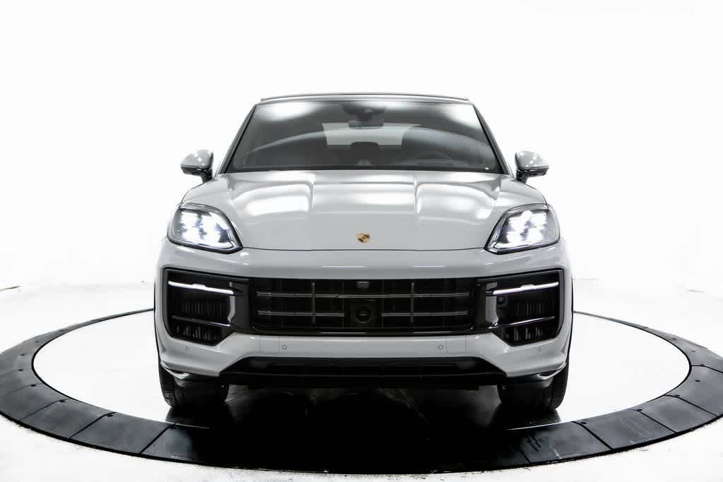 Thumbnail: 2025 Porsche  - 10