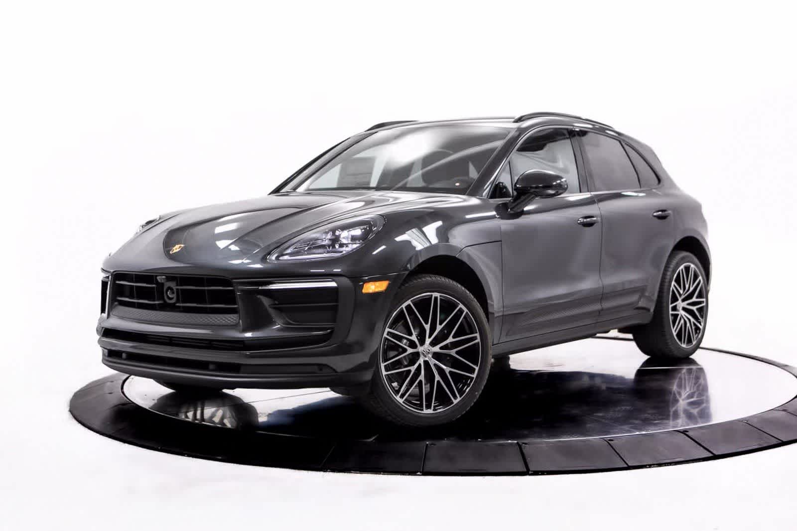 Thumbnail: 2026 Porsche Macan - 1