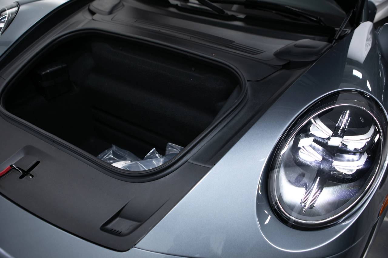 Thumbnail: 2026 Porsche 911 - 36