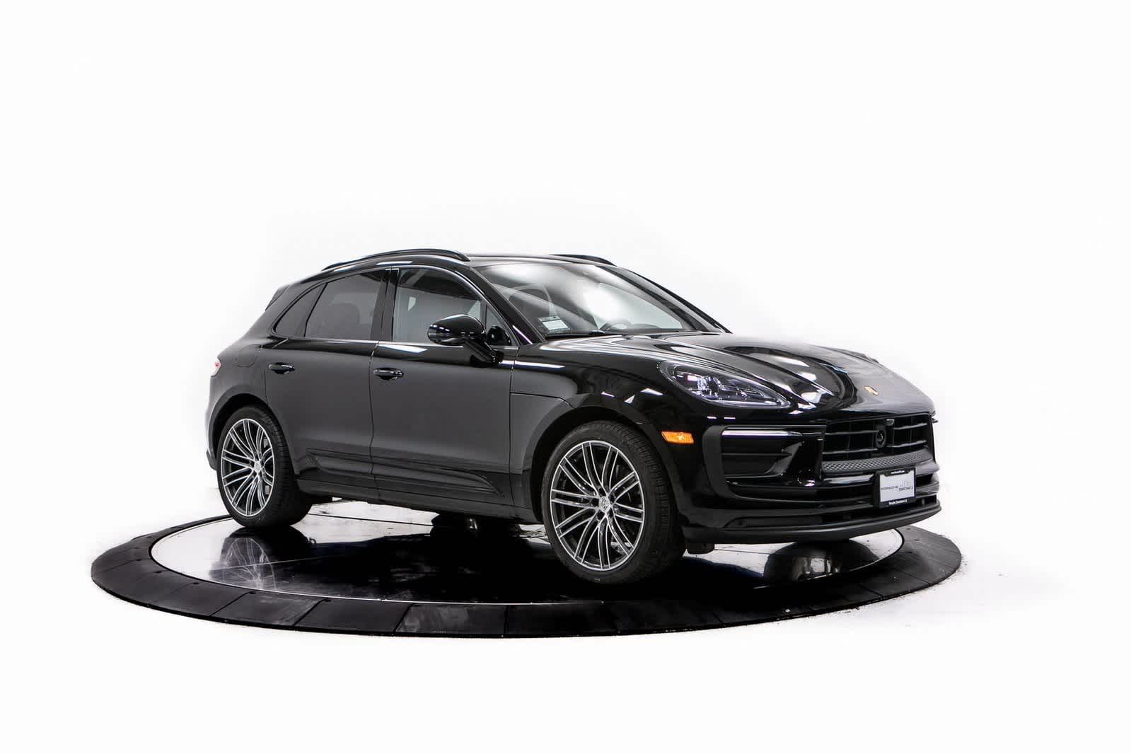 Thumbnail: 2025 Porsche Macan - 9