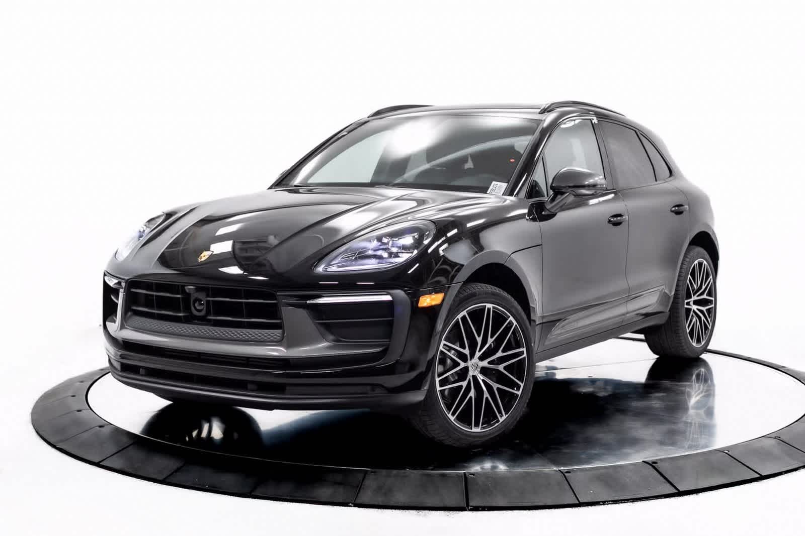 2025 Porsche Macan T