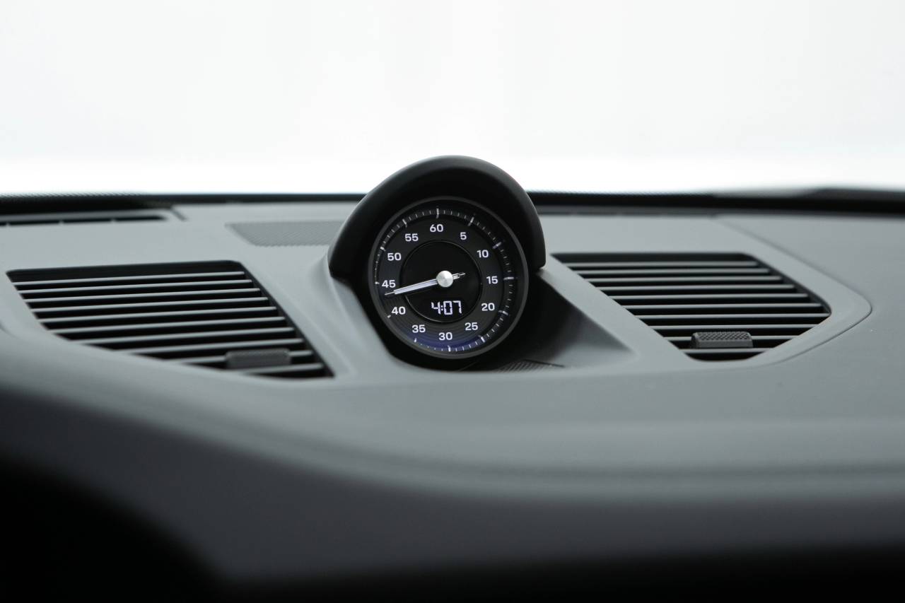 Thumbnail: 2026 Porsche 911 - 31