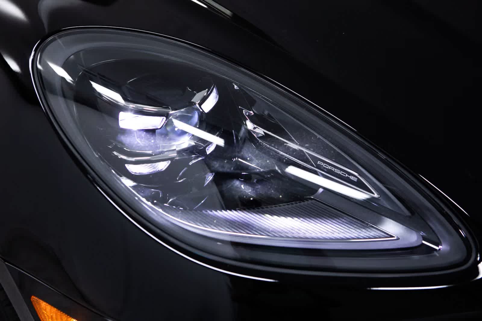 Thumbnail: 2026 Porsche Macan - 16