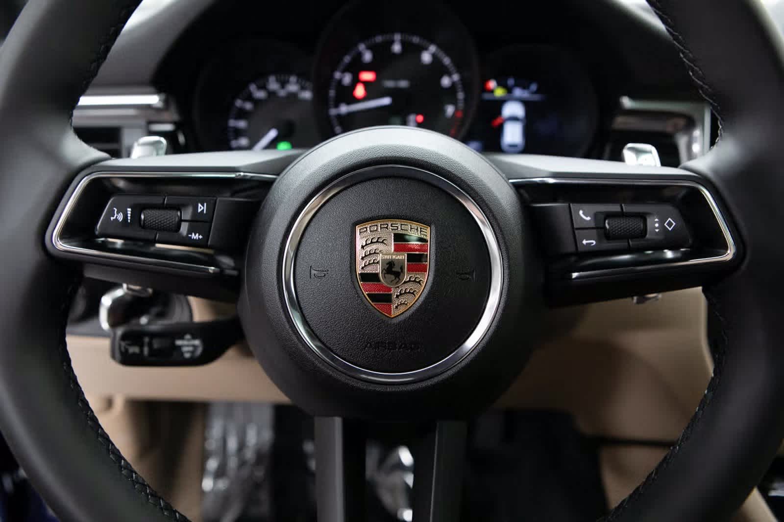 Thumbnail: 2025 Porsche Macan - 14