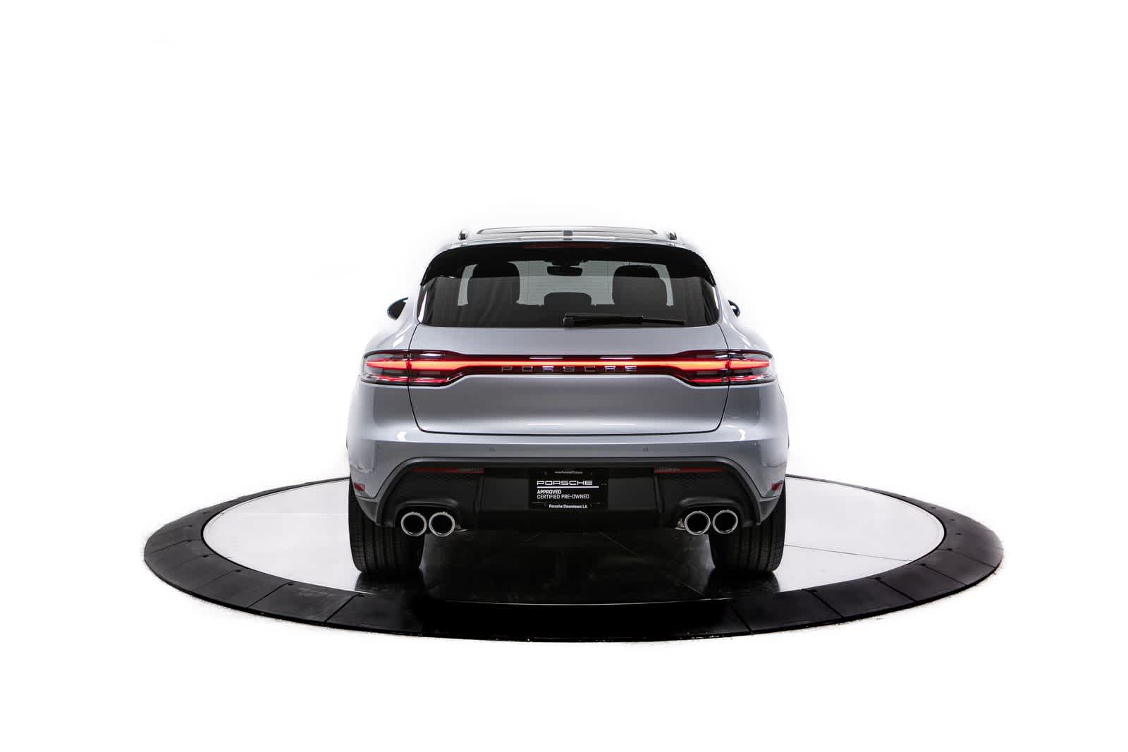 Thumbnail: 2026 Porsche Macan - 5