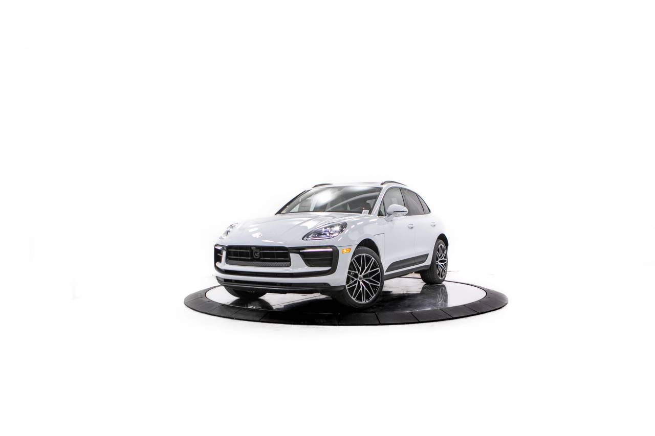 Thumbnail: 2026 Porsche Macan - 1