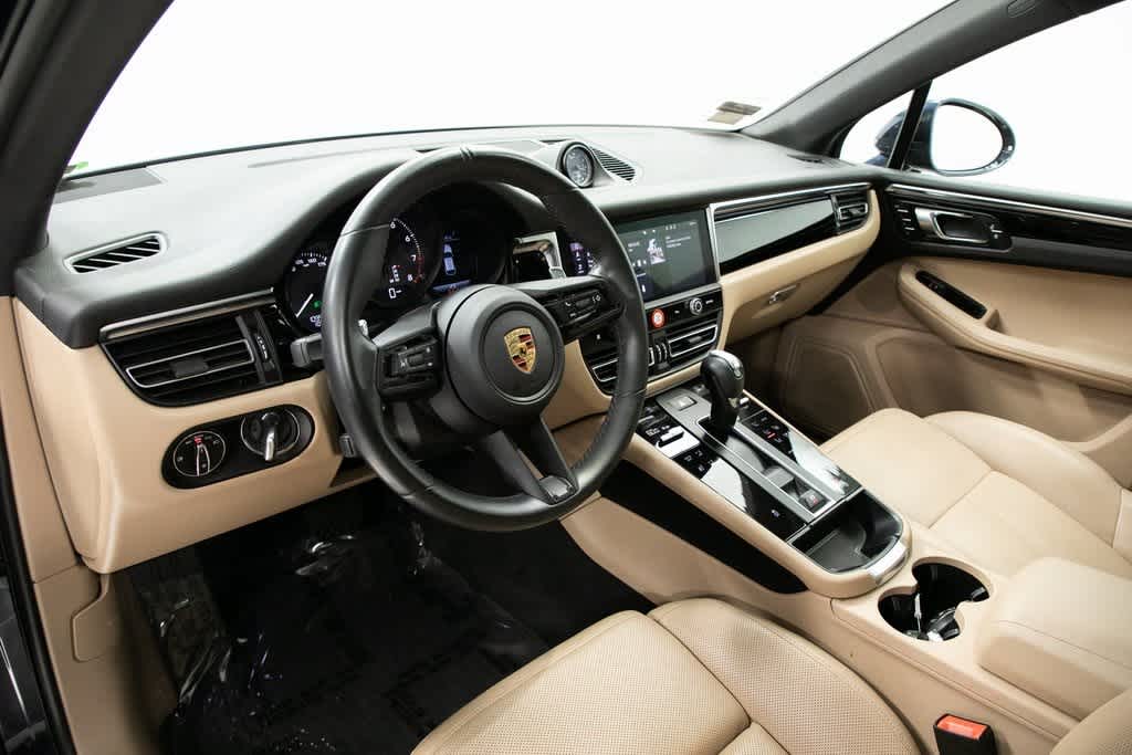 2023 Porsche Macan Base photo 4