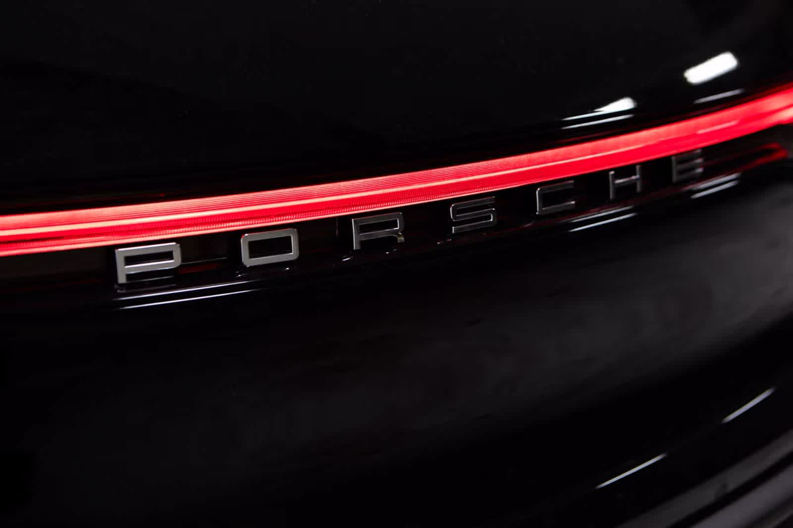 Thumbnail: 2026 Porsche Macan - 18