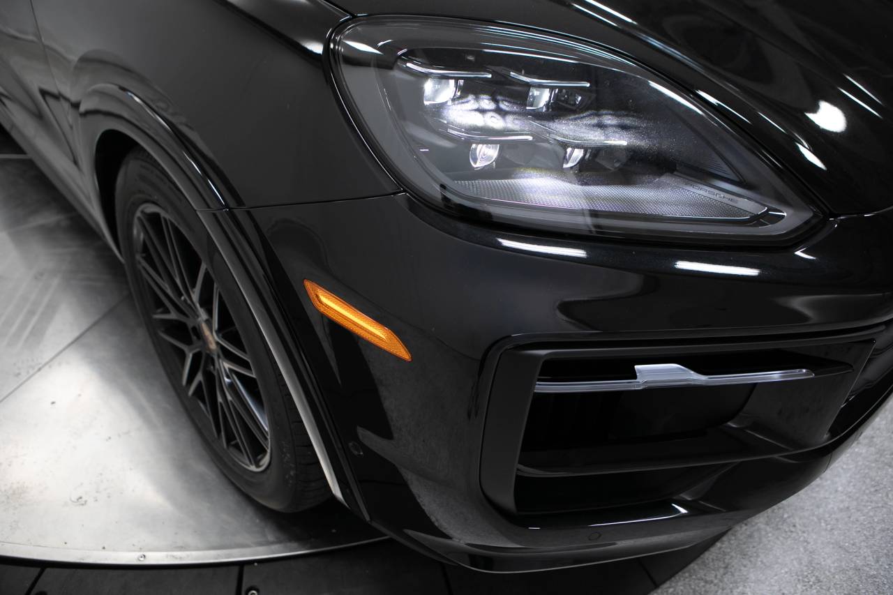Thumbnail: 2026 Porsche Cayenne - 12