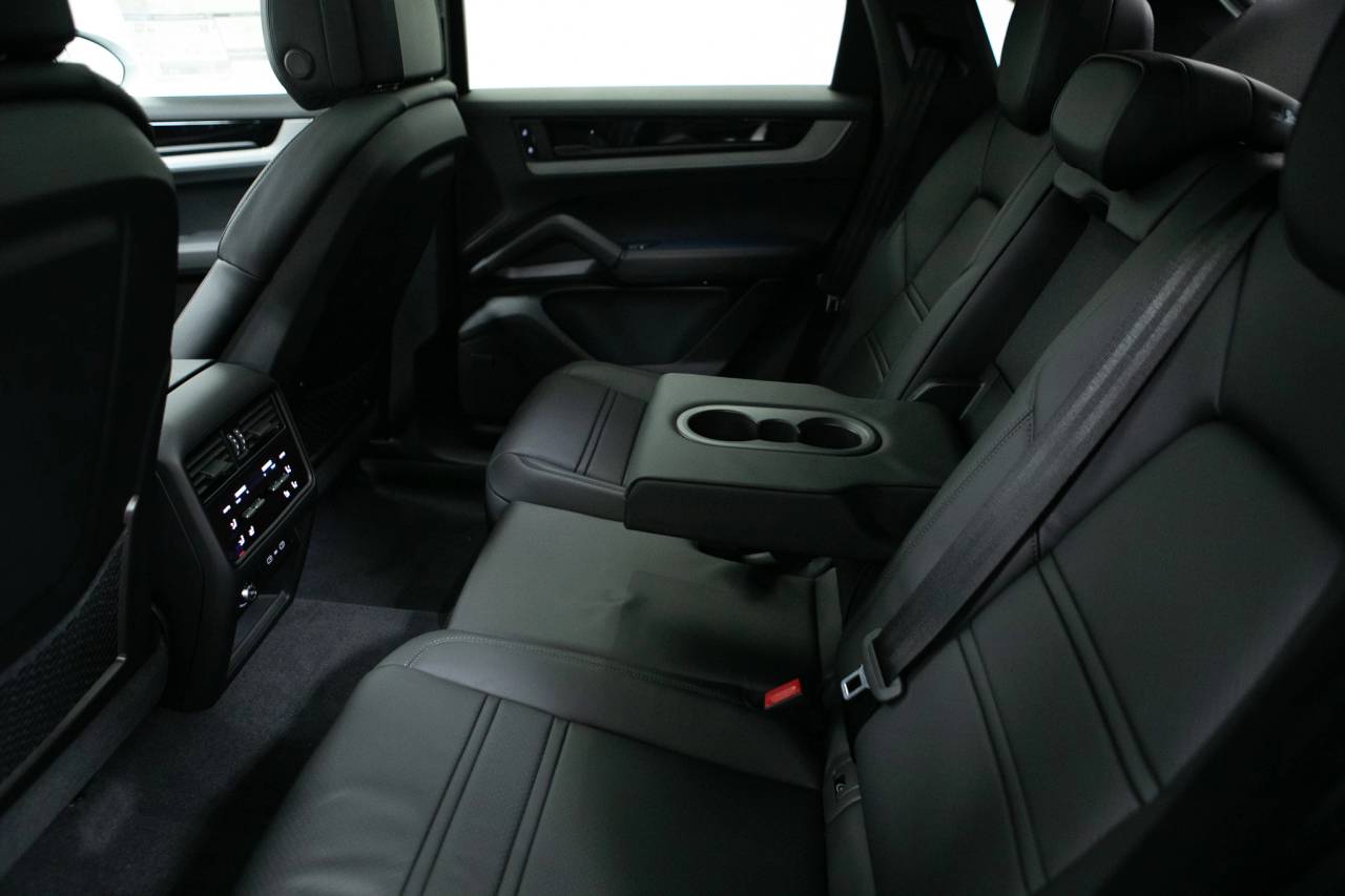 Thumbnail: 2026 Porsche  - 37